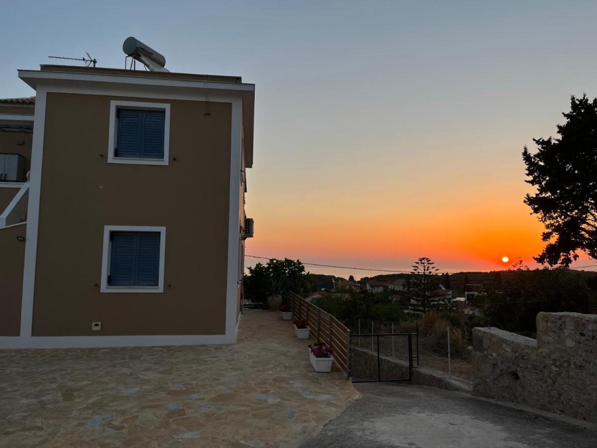 Villa Thea - Τhe View 1St Floor Áno Yerakaríon エクステリア 写真