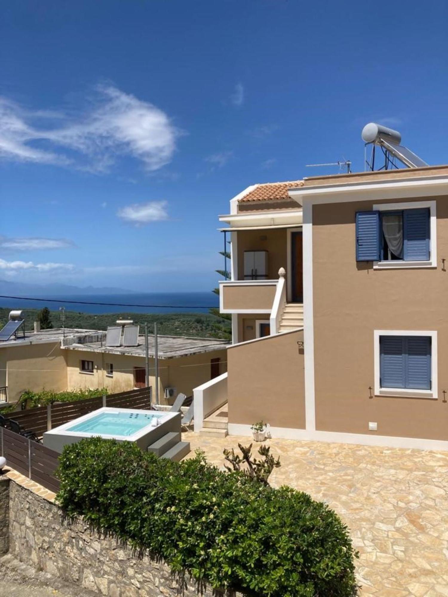 Villa Thea - Τhe View 1St Floor Áno Yerakaríon エクステリア 写真